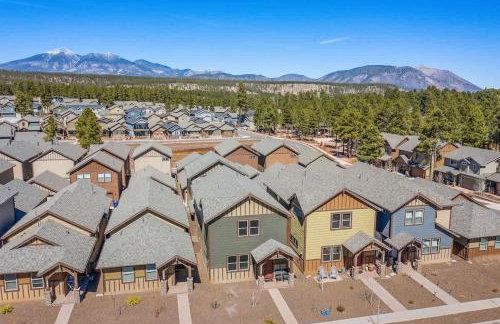 Flagstaff 3BR Cozy Retreat w Fireplace & BBQ - Foto 30