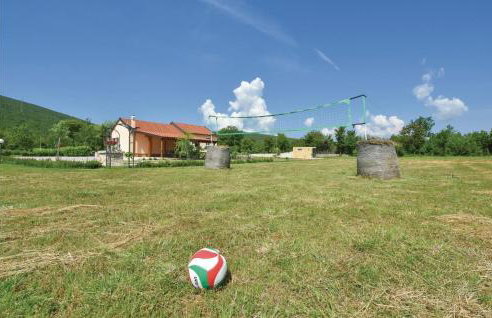 Cozy Home In Vojnic Sinjski With Sauna - Photo 23