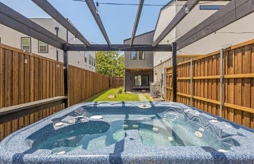 Luxury Getaway Near AT&T Stadium - 4BR Entire House-Hot Tub & Arcade - Foto 4