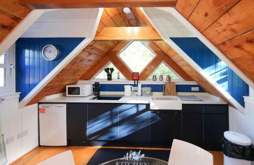 Lily Wood Cottage outside Hurlford - Foto 10