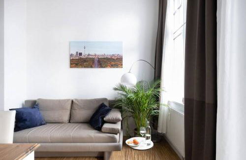 SC 05 by ROCKCHAIR Apartments l SUPERHOST Status l 2 Bedrooms Boxspringbeds Balcony Elevator - Cozy Family & Business Flair welcomes you! - Foto 26