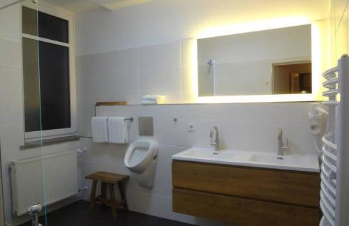 Charmante rustikale Jägersuite mit el Kamin H2O Therme Oberhof - Foto 16