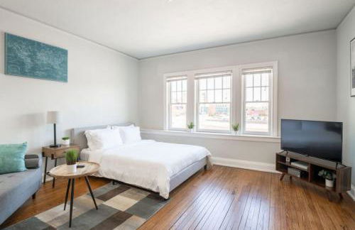 CITY VIBES - Modern Suite in the heart of Downtown - Foto 2