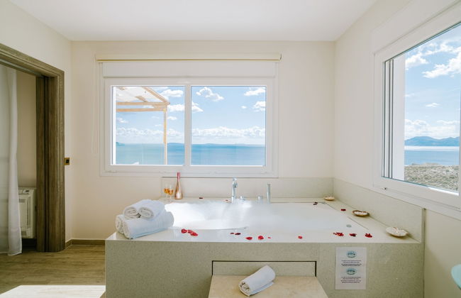 The Three Graces - Photo 35