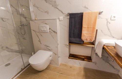 Charming stone house with private pool & jacuzzi - Holiday Home Vera - Photo 30