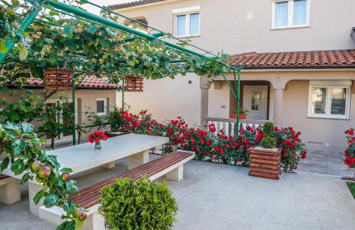 Apartment Sunčica - Photo 1