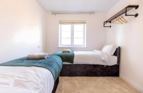 FREE parking, LARGE House for Contractors & Families, Sleeps 7, 25 mins to MANCHESTER & LIVERPOOL - Foto 31