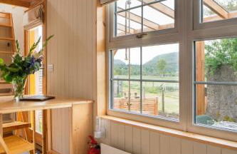 Ailsa- Enchanting Tiny House with wood burner and hot tub in Cairngorms - Foto 6