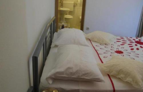 One Bedroom apartment with Terrace - Photo 7