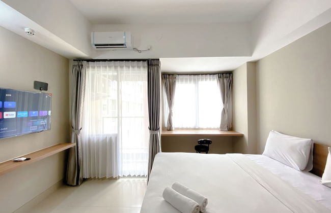 Good Choice and Cozy Studio LRT City Jatibening Apartment - Photo 3