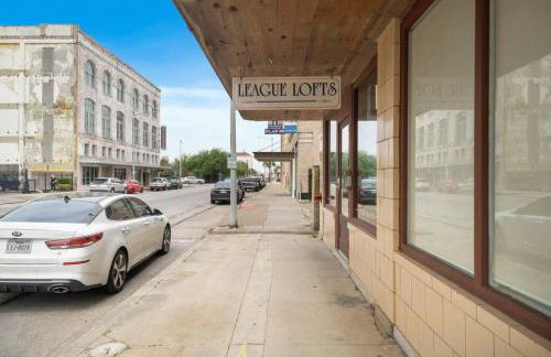 Stylish, historic loft in Downtown Galveston, 3 blocks to The Strand - Foto 2