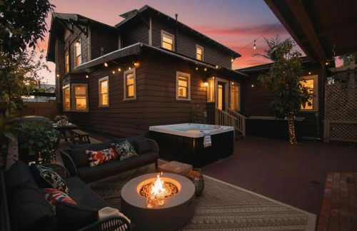 Balboa 6BR Mansion with Hot Tub and Game Room - Foto 5