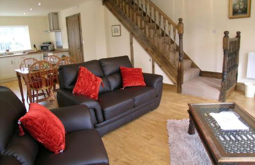 Roe Cottage - Photo 2