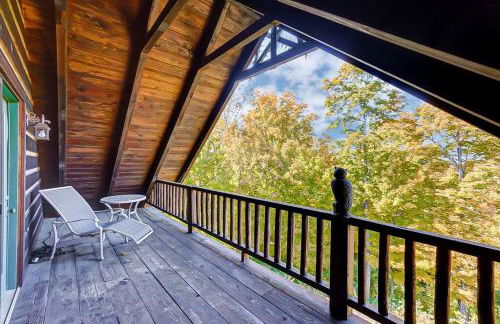 Large Log Cabin Chalet w/ Hot Tub - Horses & Lake! - Foto 38