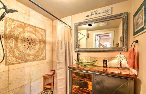 Cozy Home w/ Media Room: Short Walk to Taos Plaza! - Foto 17