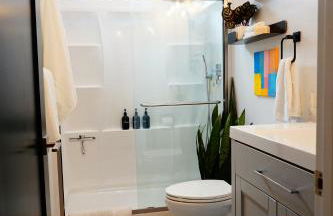 Private Family Friendly Guest Home - Photo 11