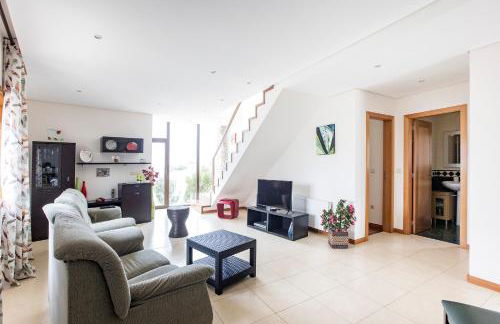 Mindelo 3BDR Duplex House W/Pool - Foto 4