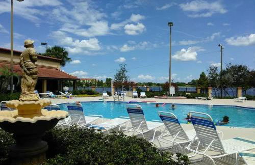 Disney Backyard Oasis - Foto 21