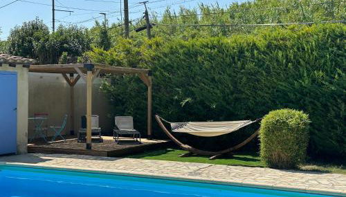 CHARMANT LOGEMENT AVEC PISCINE EN PROVENCE au premier étage d une villa - Foto 3