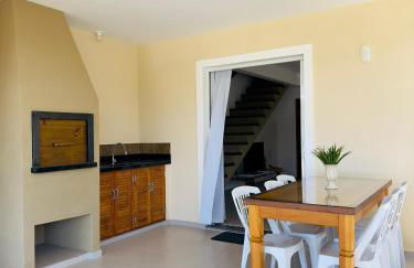 Casa na praia em SC com Wi-Fi e churrasqueira - Foto 4