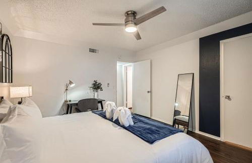 Your Modern King Suite Getaway - Sleeps 4 - Pool, Prkg - Foto 22