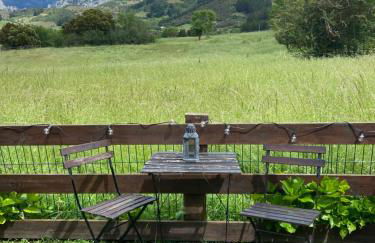 PRECIOSO CHALET JUNTO A POTES CON PISCINA-4 Hab,3 Baños - Photo 4