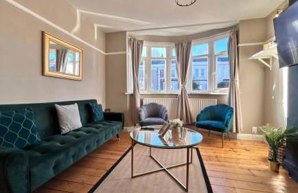 Fully Furnished New Malden 3BDR Home with Parking Washer Dryer and Garden near Kingston - Foto 15