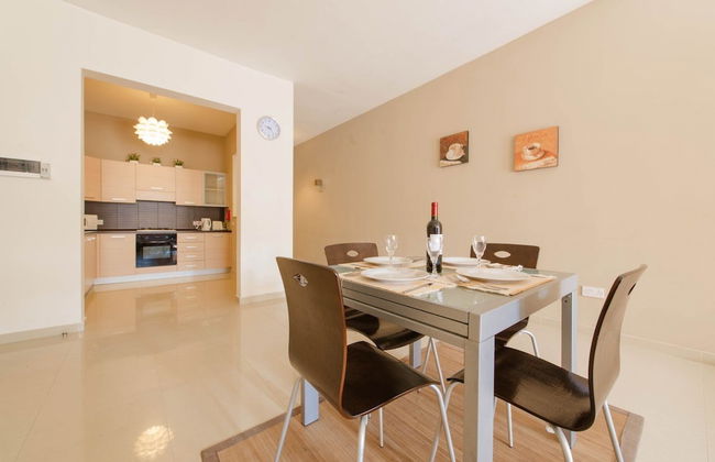 Luxury Holiday Apartment IN Qawra - Foto 6