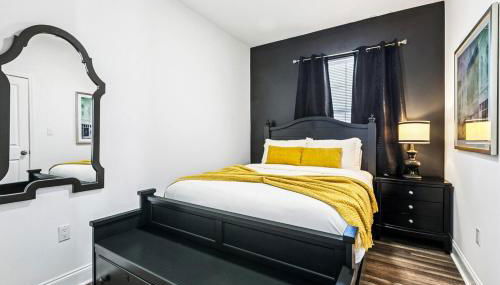 Spacious 10BR NOLA Home, Perfect for Groups, King bed - Foto 4