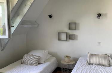 GITE 4 MN DE LA mer et cabourg, piscine, cheminée, table de ping pong, balançoire - Foto 26