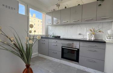 Appartement T2 rénové avec balcon et parking - Foto 9