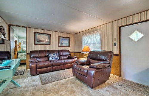 Cabin with Fire Pit, Walk to Steinhatchee River! - Foto 4