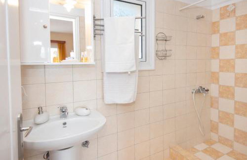 Panorama Hotel - Photo 15