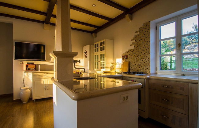 Villa Roza - One Bedroom With Swimming Pool - Photo 7