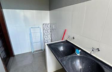 Casa vaga 2 carros ou caminhonete, 2 quartos, espaçosa, completa para 8 pessoas - Foto 25