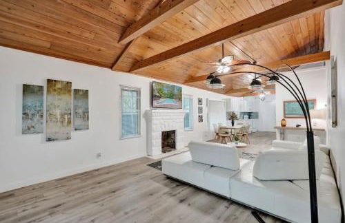 Tropical Oasis 2BR House w Pool - Foto 2