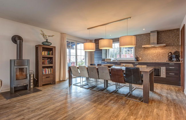 Luxury Villa with Fireplace near Reservoir in Nordeifel - Foto 25