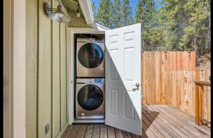 #2 Cottage Like Suite With Private Hot Tub - Photo 16