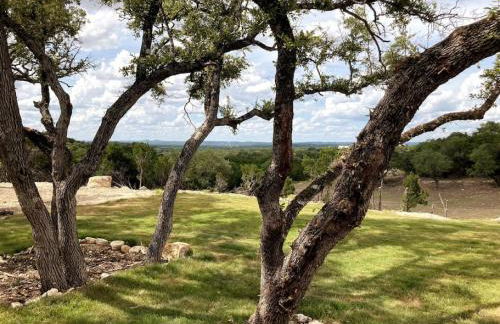 The Roost Farmhaus on 20 acres, hill country view, firepit, swimming hole - Photo 16