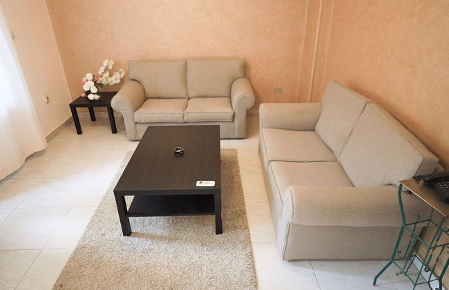 Ivory Petal Bliss 2BR Apt - Foto 27