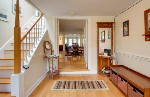 Lakefront Bristol Vacation Rental - Hike and Ski! - Foto 5