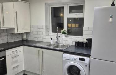 5 min from airport, luxury 2 bed apartment - Foto 4