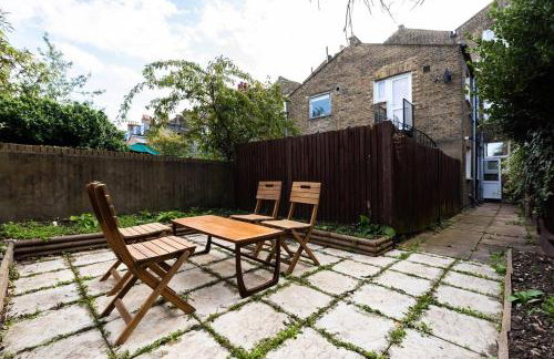 Lovely 2 Bedroom Garden Flat in London - Foto 22