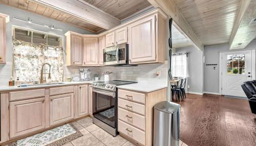 The Oak Cottage- Charming Downtown Family Retreat in the Heart of Siloam Springs - Foto 4