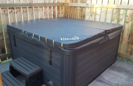 Bock Retreat Lodge 54 with Hot Tub - Photo 4