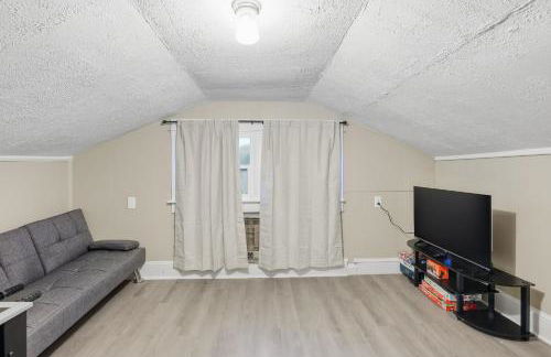 Cozy Matewan Trail Stay home - Photo 15