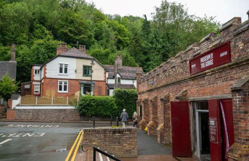 2 Bed Ironbridge - Foto 31