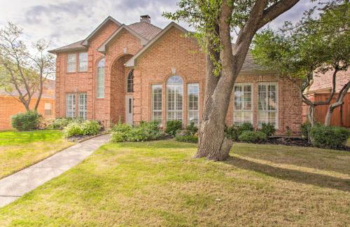 Elegant Plano Home with Private Outdoor Pool! - Foto 40