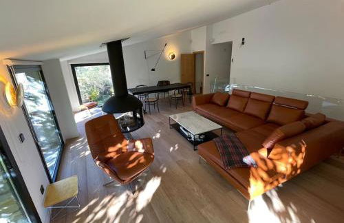 Villa privada y piscina salina y chimenea colgante - Foto 6