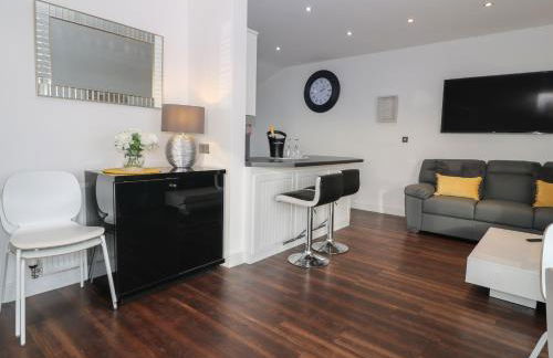 8 Marina View - Photo 2